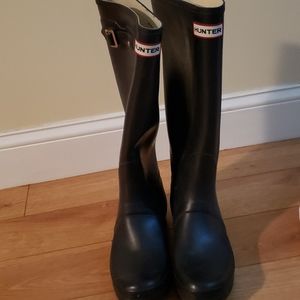 Navy blue hunter rain boots